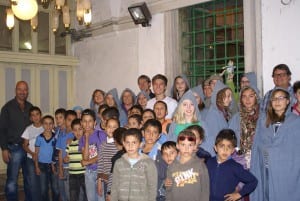 Die Gruppe vor Abrahams Grab