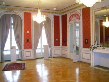 Gespräch im Roten Salon