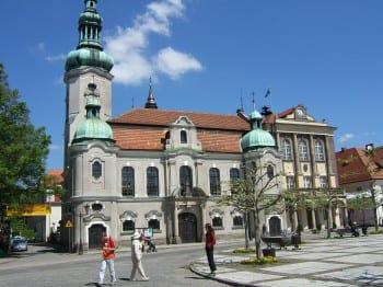 Das Rathaus der Partnerstadt Pszczyna in Schlesien. Foto: Wikipedia