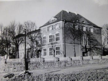Die Schule in den 30er. Foto: Willy Fritzen