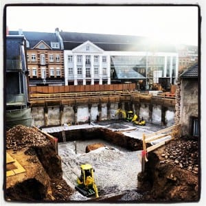 Die Baustelle im Winter. 