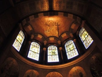 Der Chorraum der Laurentiuskirche