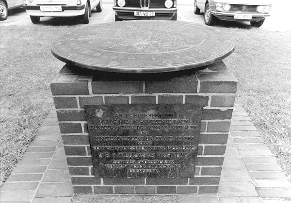 Die alte Gedenktafel. Foto: Peter Mattes 