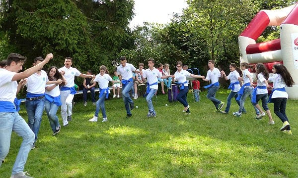 Caritas Flohfest Tanz 3 600