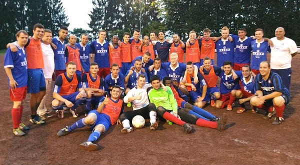 Flüchtlinge Sand Fußball
