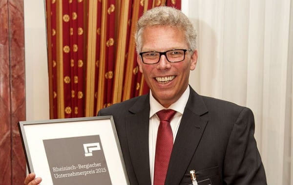 Fabian Rensch mit dem 1. Rheinisch-Bergischen Unternehmerpreis