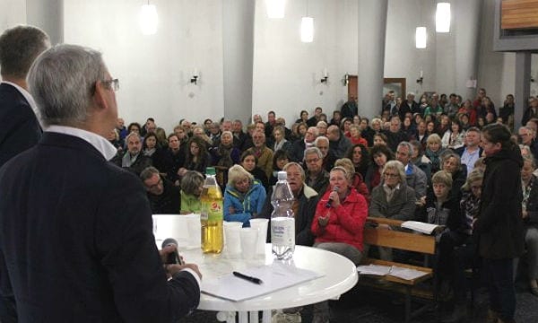 Bürgerversammlung zur Unterbringung von Flüchtlingen, St. Elisabeth Refrath, Bergisch Gladbach