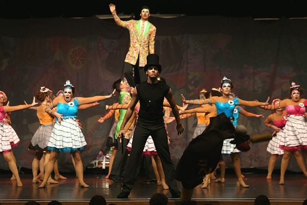 Die Jazz Lights vom Tanzstudio Dance In in Bergisch Gladbach gewinnen die Deutschen Meisterschaften im Showdance 2015 in Halle