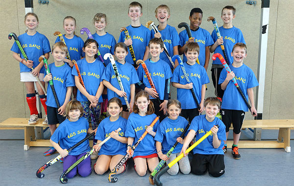 Die Hockey-Mannschaft der Katholischen Grundschule Sand, Foto: KGS Sand
