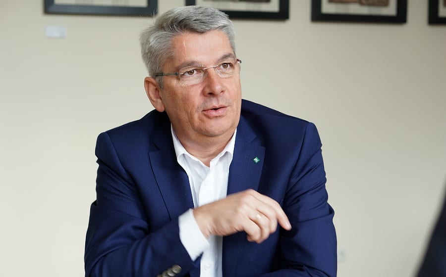 Lutz Urbach im Gespräch mit dem Bürgerportal Bergisch Gladbach. Foto: Laura Geyer