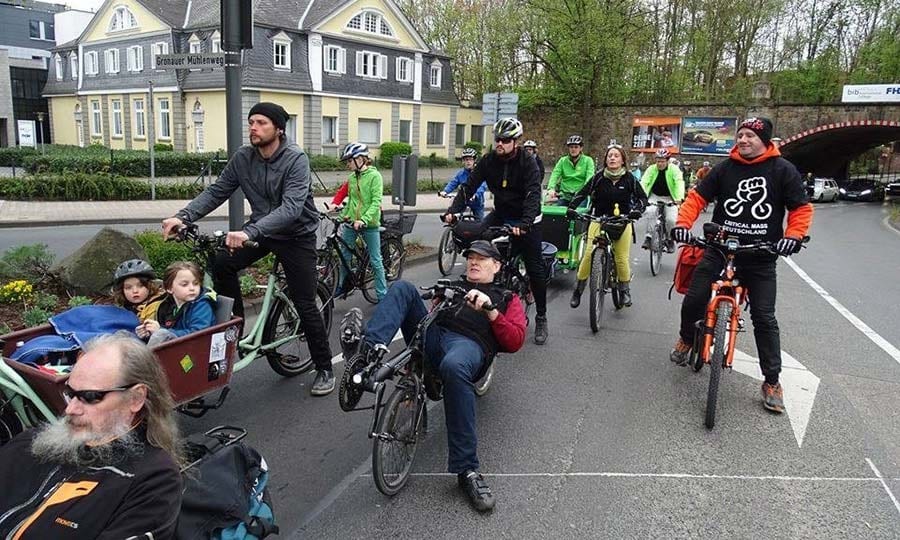 Critical Mass Ruft Zum Fahrrad Flashmob Auf Burgerportal Bergisch Gladbach