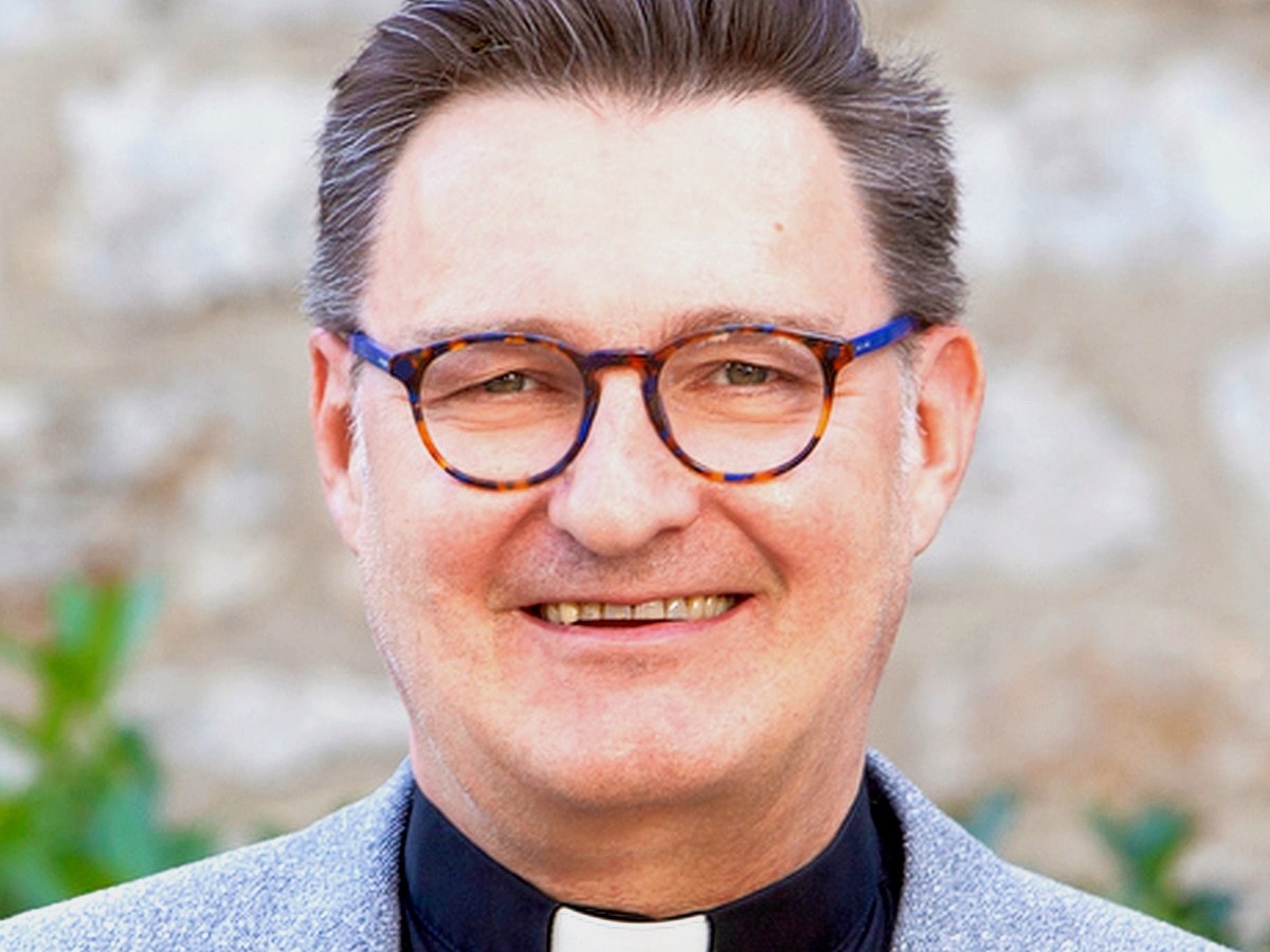 Pilotprojekt „Pastorale Einheit“: Erzbistum stellt zwei Pfarrer in Bergisch Gladbach frei