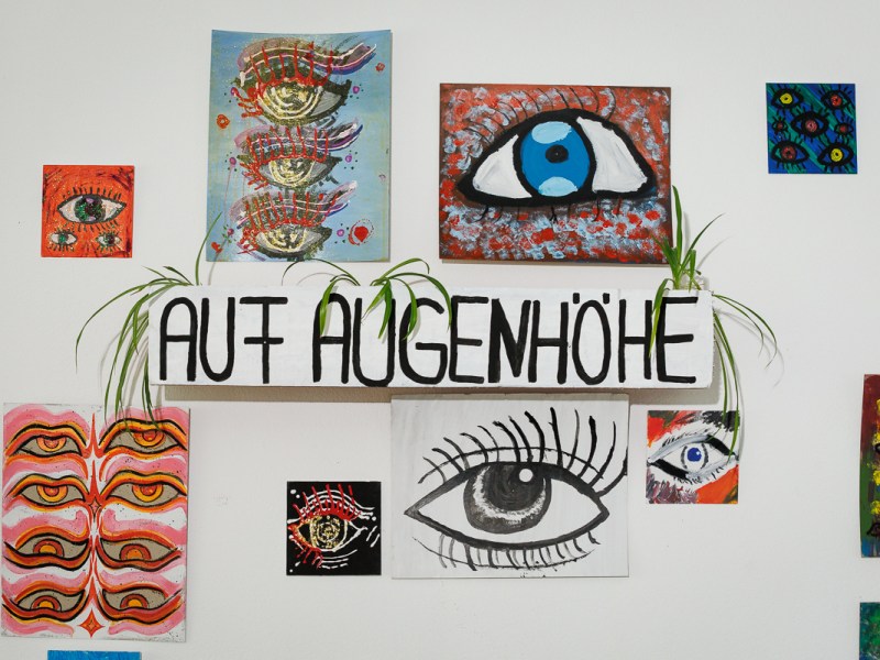 Café Grenzenlos zeigt Kunstwerke „auf Augenhöhe“