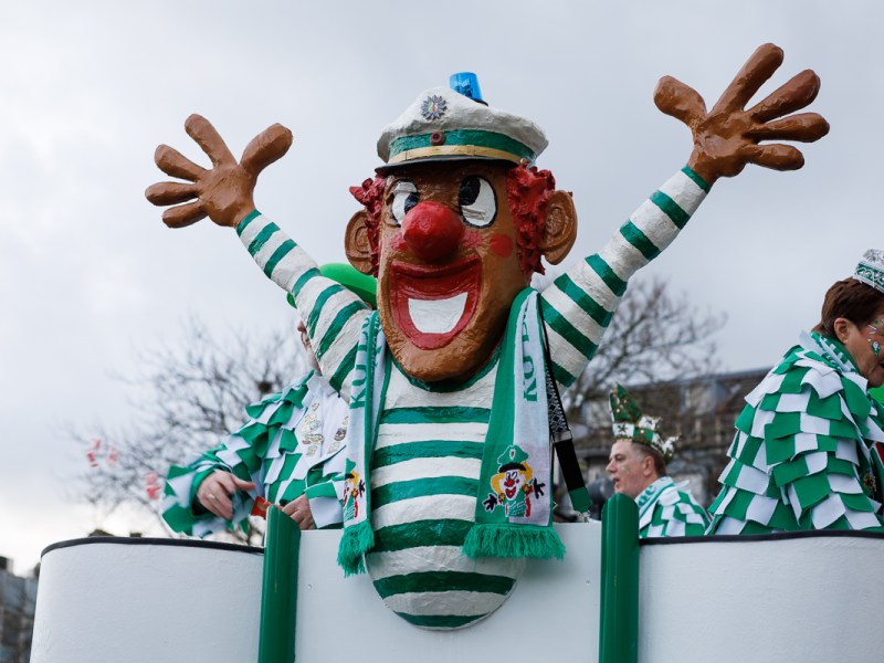 Blome Blome üvverall – Mer fiere öntlich Karneval!