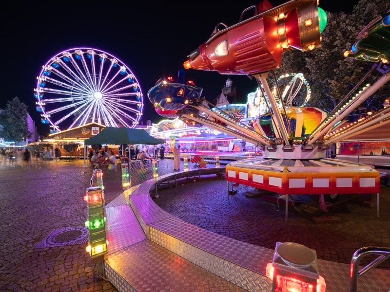 Riesenrad „Ostseestern“ überragt die 183. Laurentiuskirmes
