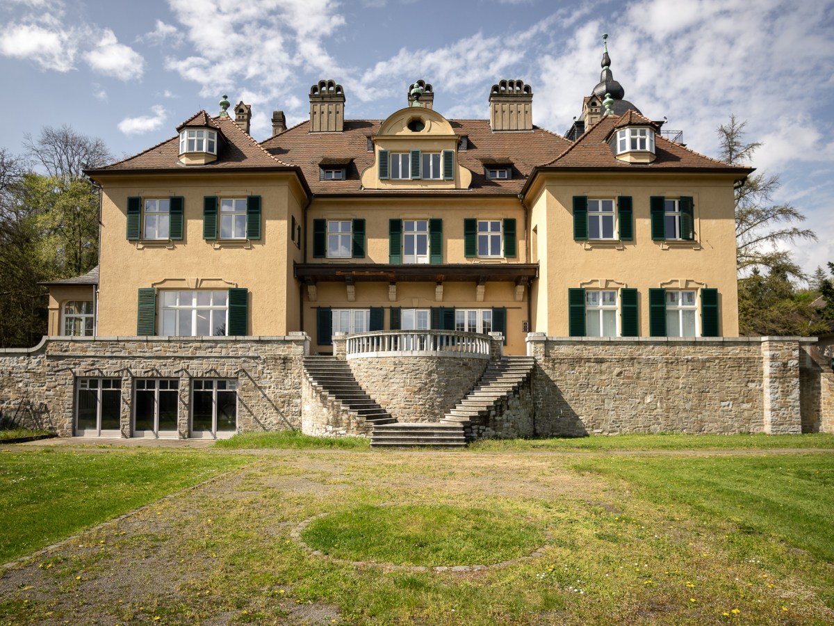 Stadt erteilt Baugenehmigung für Schloss Lerbach