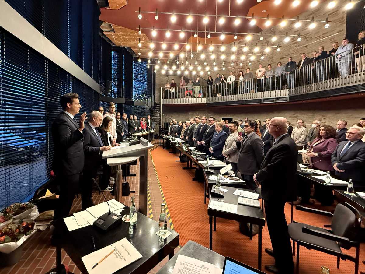 Bürgermeister und Stadtrat starten stolperfrei