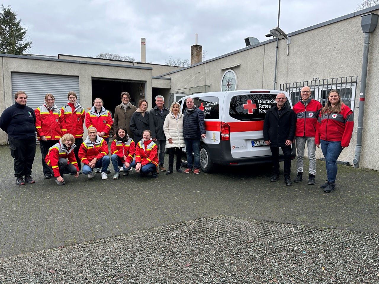 Neues-Fahrzeug-st-rkt-die-Jugendarbeit-des-DRK