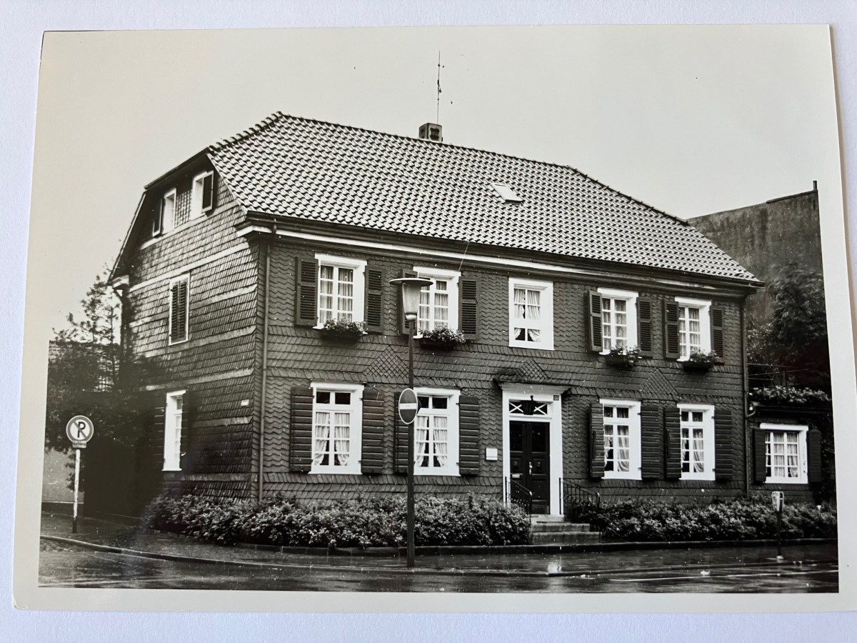 Kreissparkasse blickt auf 125 Jahren in Rhein-Berg zurück