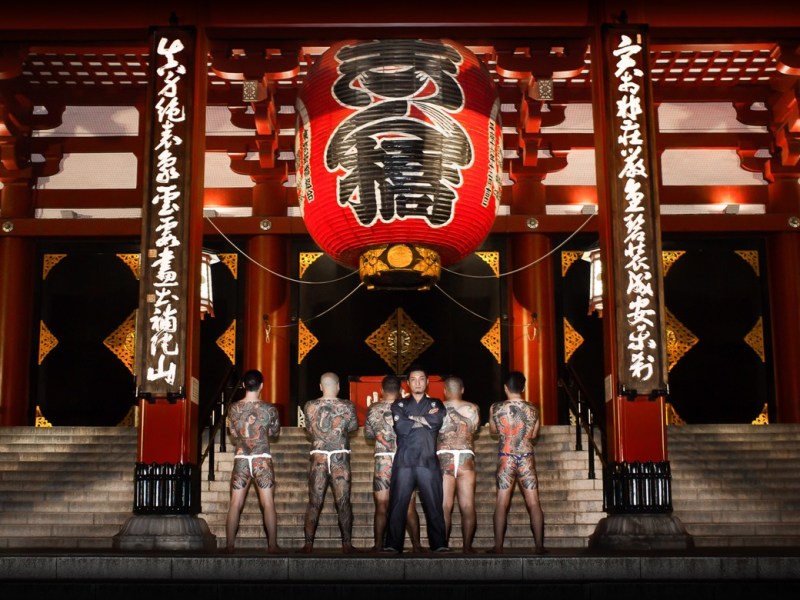 Ivan Toscanelli stellt Fotos zur Tätowierkunst in Tokio aus
