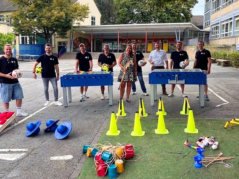 Volle Ladung Spielzeug: Round Table 215 unterstützt die GGS Gronau 
