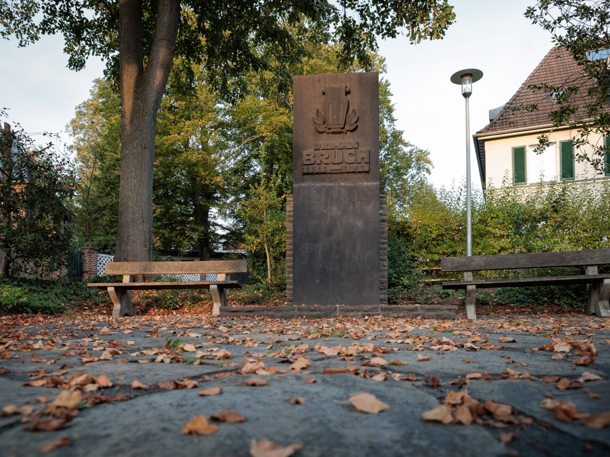 Neuer Glanz für das Max-Bruch-Denkmal